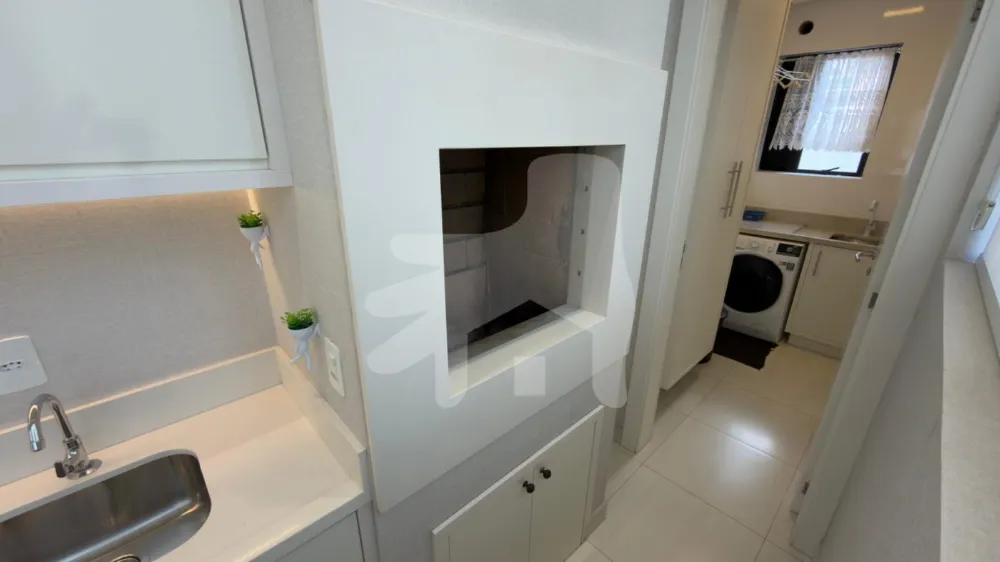 Apartamento 2 suítes para Venda no bairro Meia Praia em Itapema