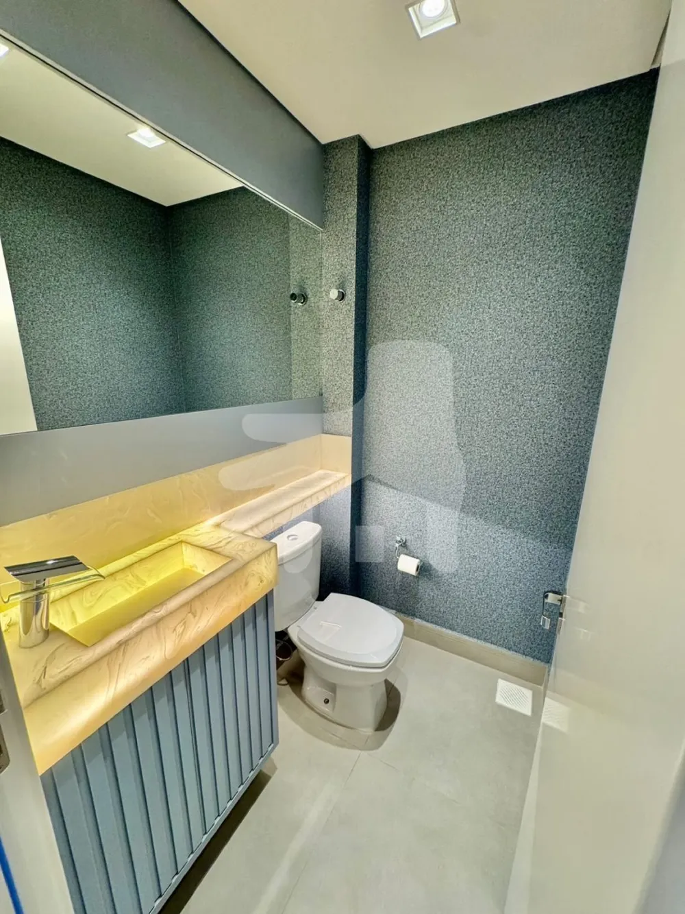 Apartamento 3 suítes para Venda no bairro Meia Praia em Itapema