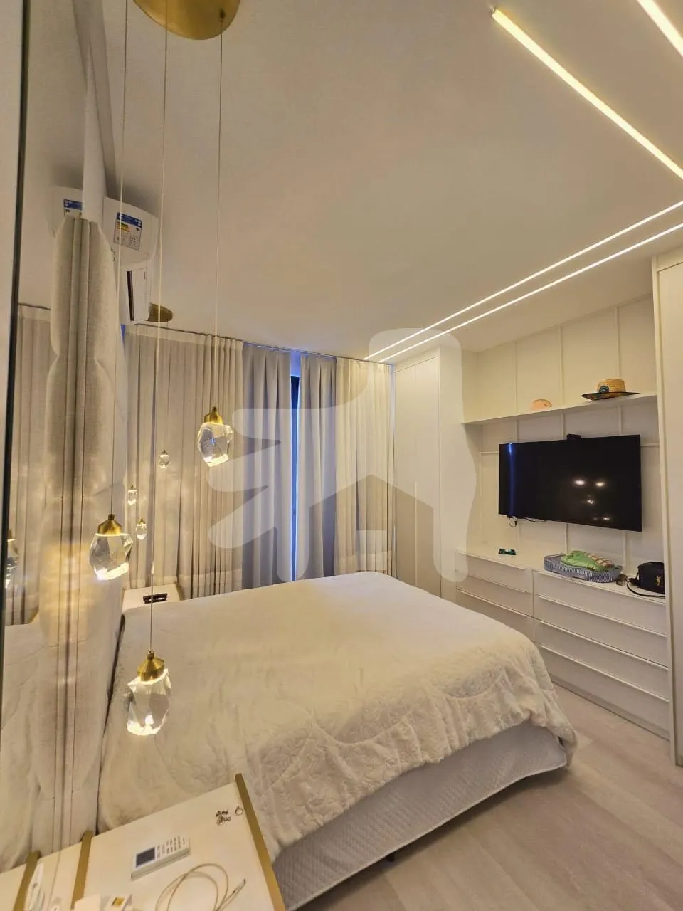 Apartamento 4 suítes para Venda no bairro Meia Praia em Itapema