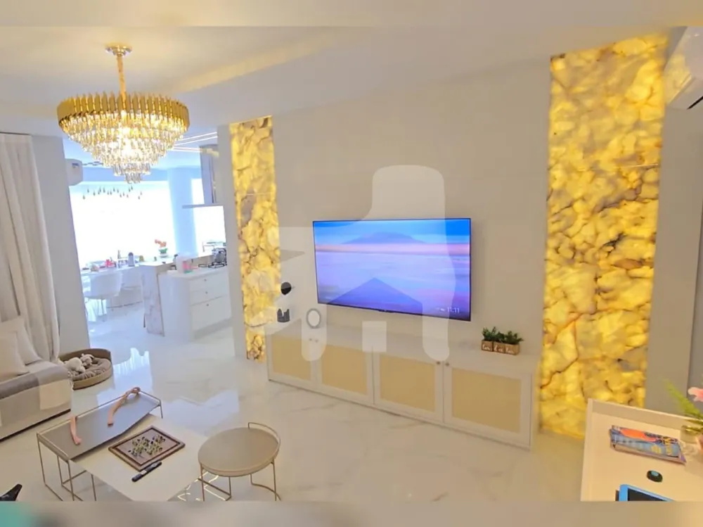 Apartamento 4 suítes para Venda no bairro Meia Praia em Itapema