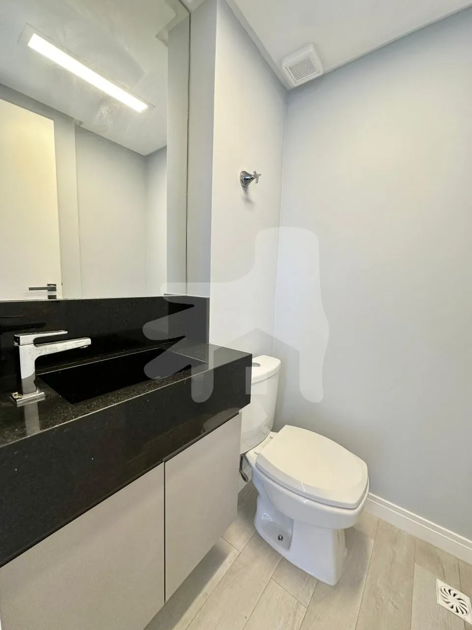Apartamento 3 quartos para Venda no bairro Meia Praia em Itapema