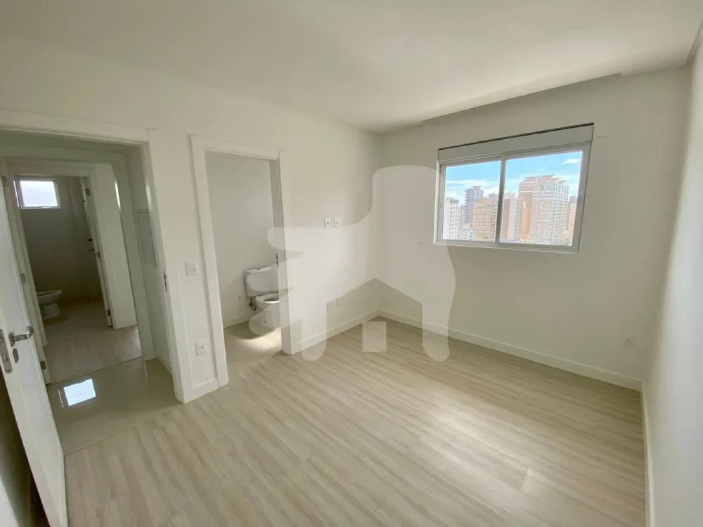 Apartamento para Venda no bairro Meia Praia em Itapema