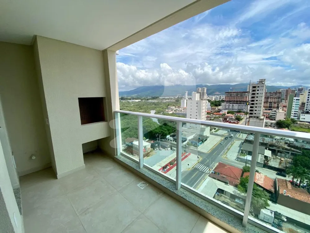 Apartamento para Venda no bairro Meia Praia em Itapema