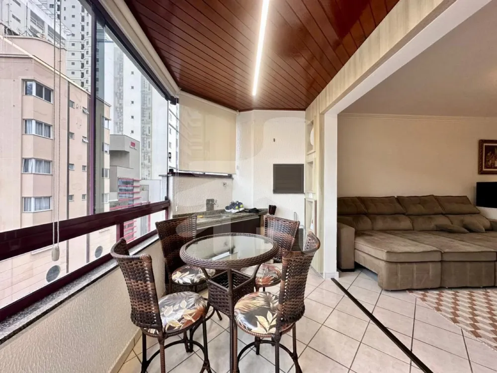 Apartamento 3 quartos para Venda no bairro Meia Praia em Itapema