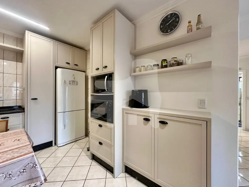 Apartamento 3 quartos para Venda no bairro Meia Praia em Itapema