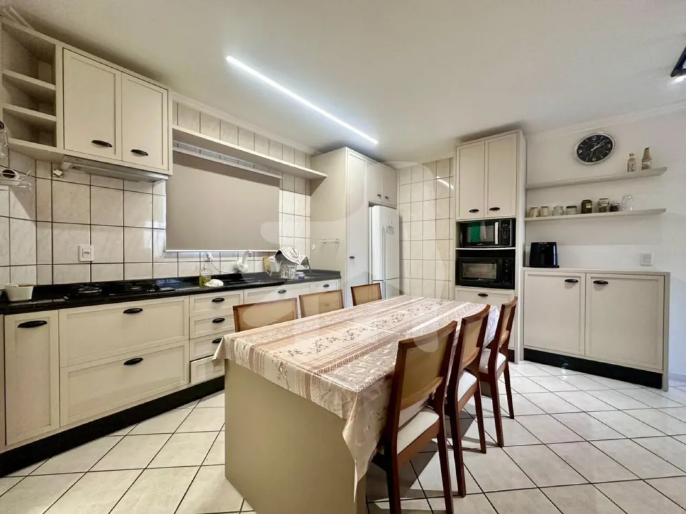 Apartamento 3 quartos para Venda no bairro Meia Praia em Itapema