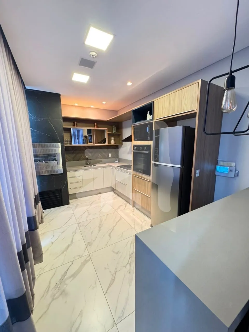 Apartamento 3 suítes para Venda no bairro Meia Praia em Itapema