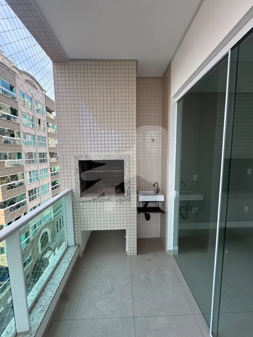 Apartamento 3 suítes para Venda no bairro Meia Praia em Itapema