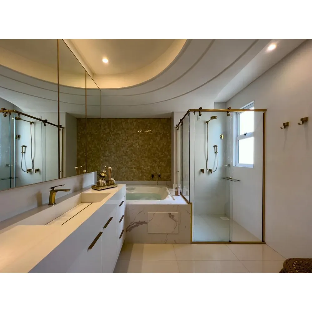 Lindo Apartamento Alto Padrão Frente a Avenida com Vista Mar Finamente Mobiliado