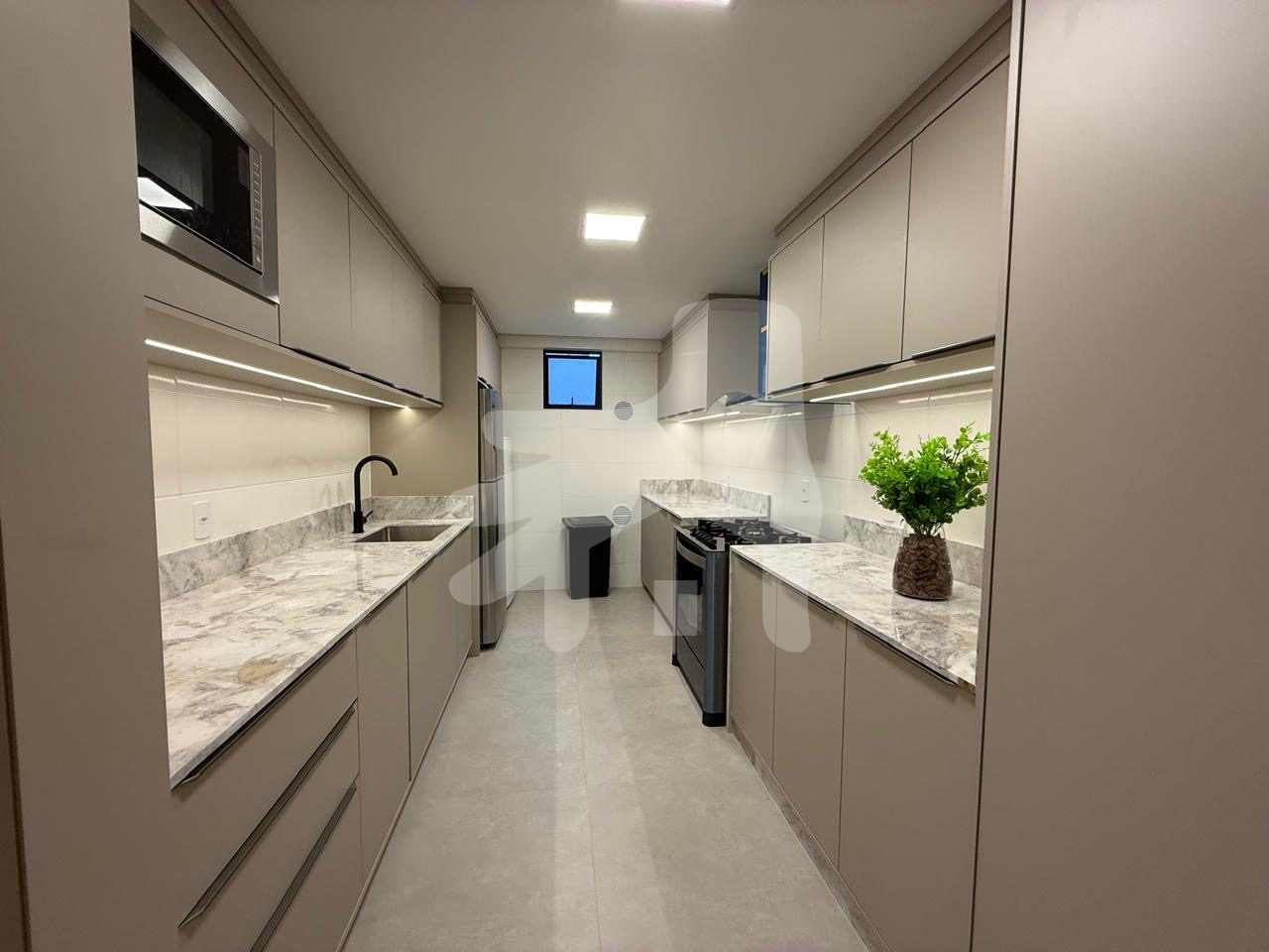 Apartamento novo Semi-mobiliado 01 suíte + 02 dormitórios 
