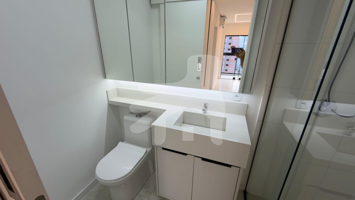 Apartamento novo Semi-mobiliado 01 suíte + 02 dormitórios 