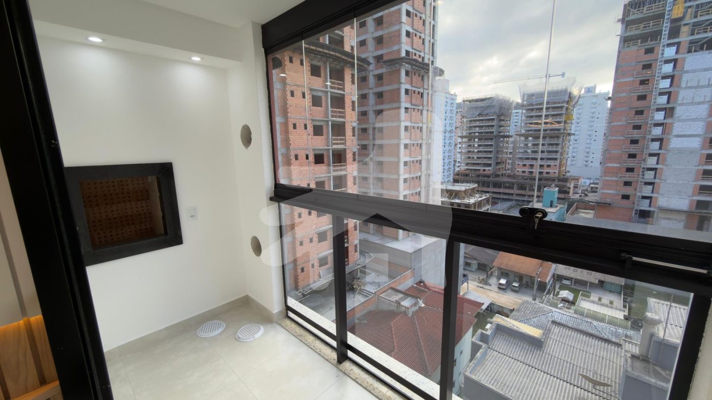 Apartamento novo Semi-mobiliado 01 suíte + 02 dormitórios 