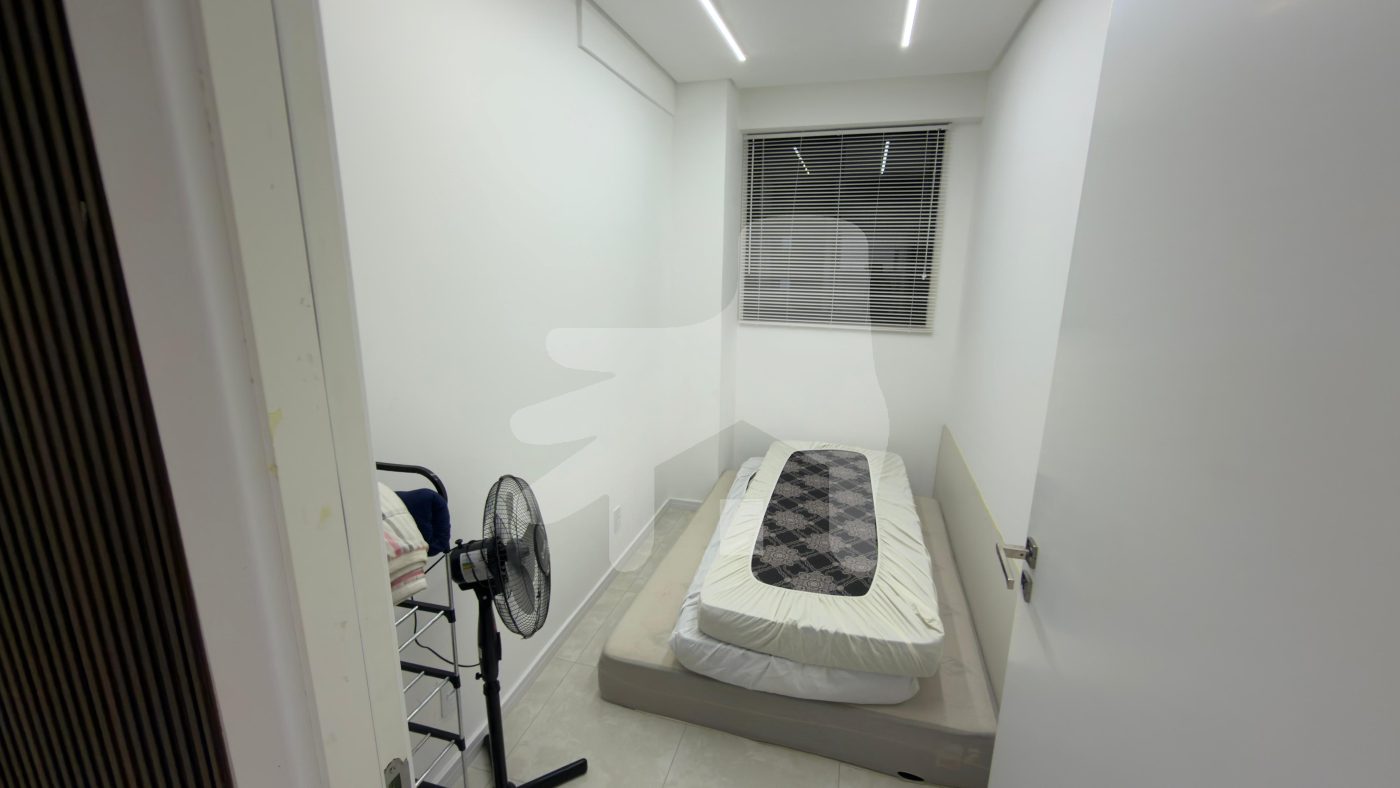 Apartamento novo mobiliado (frente rua e andar alto) 1 suíte + 02 dormitórios