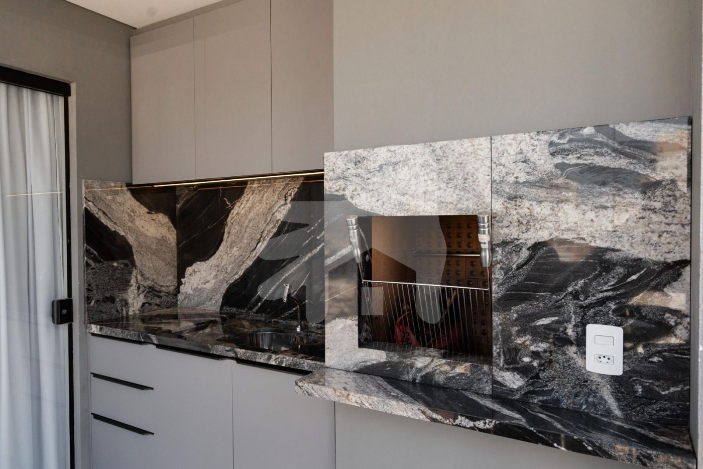 Apartamento 2 suítes para Venda no bairro Morretes em Itapema