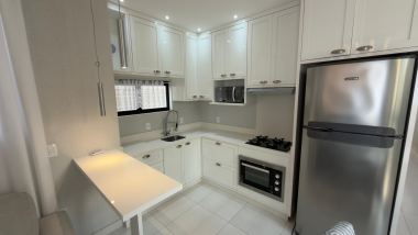 Apartamento 2 suítes para Venda no bairro Meia Praia em Itapema