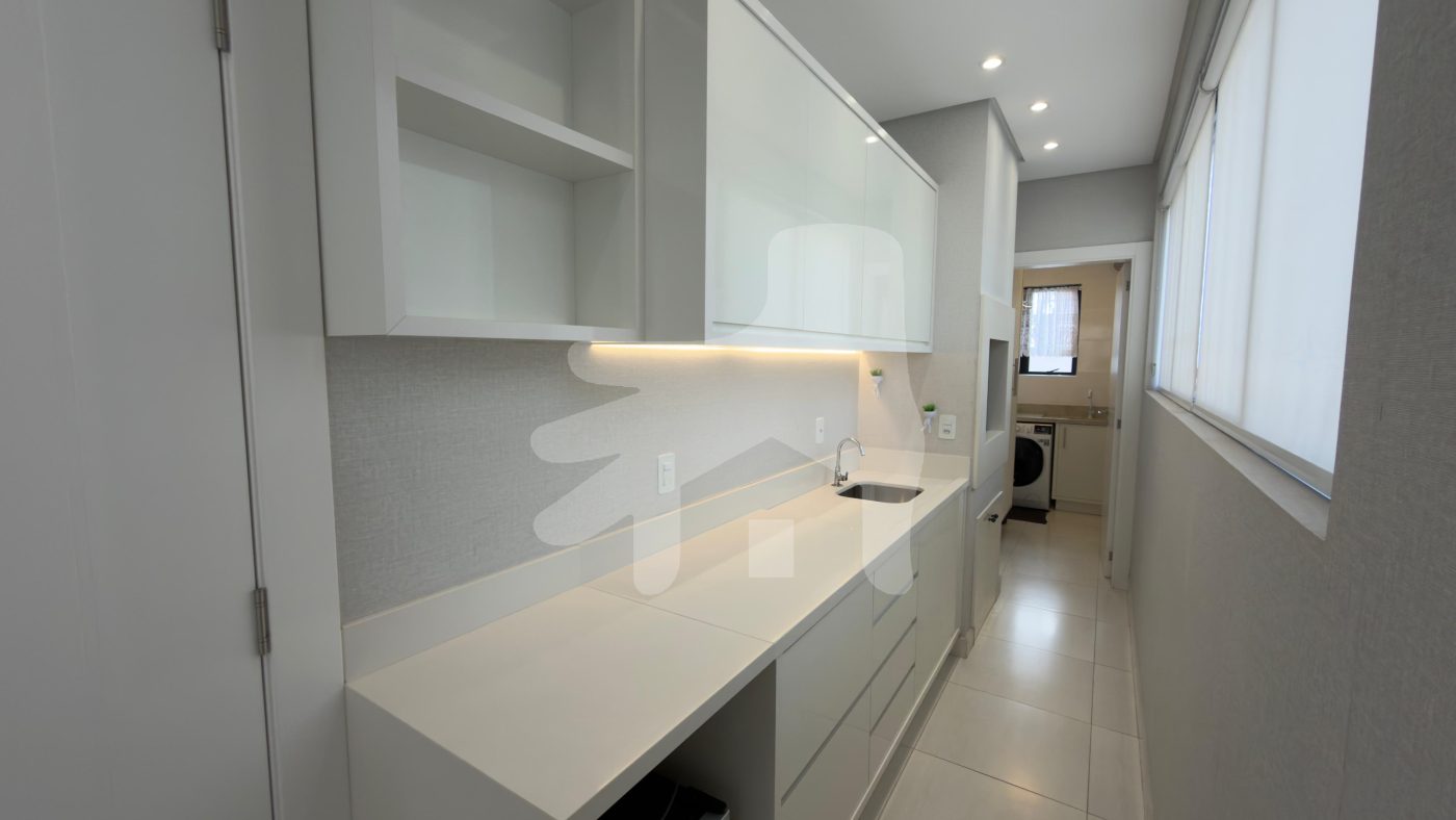 Apartamento 2 suítes para Venda no bairro Meia Praia em Itapema