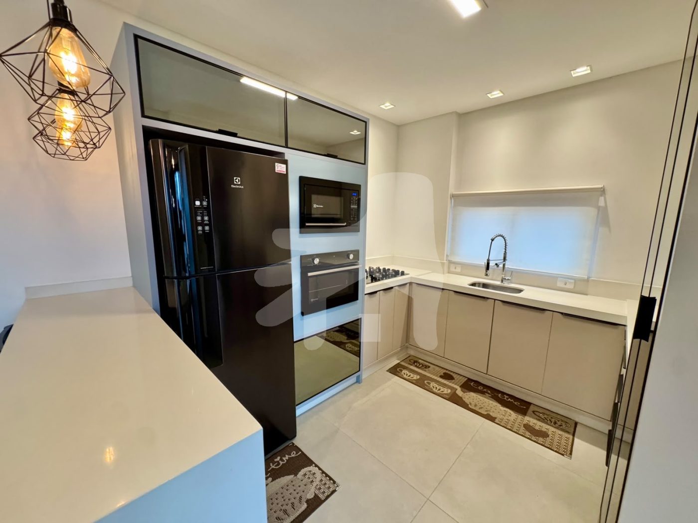 Apartamento 3 suítes para Venda no bairro Meia Praia em Itapema
