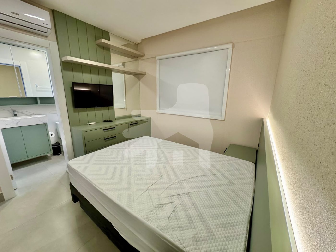 Apartamento 3 suítes para Venda no bairro Meia Praia em Itapema