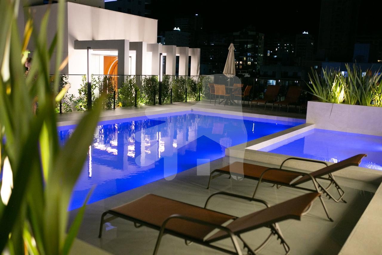 Apartamento 3 suítes para Venda no bairro Meia Praia em Itapema