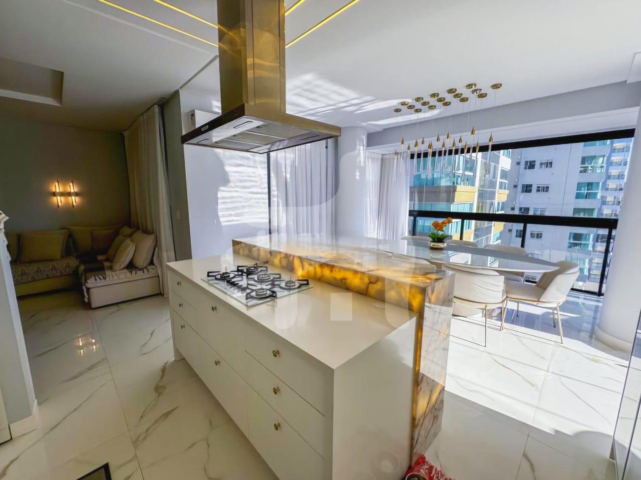 Apartamento 4 suítes para Venda no bairro Meia Praia em Itapema
