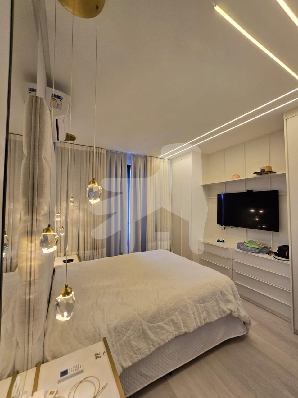 Apartamento 4 suítes para Venda no bairro Meia Praia em Itapema