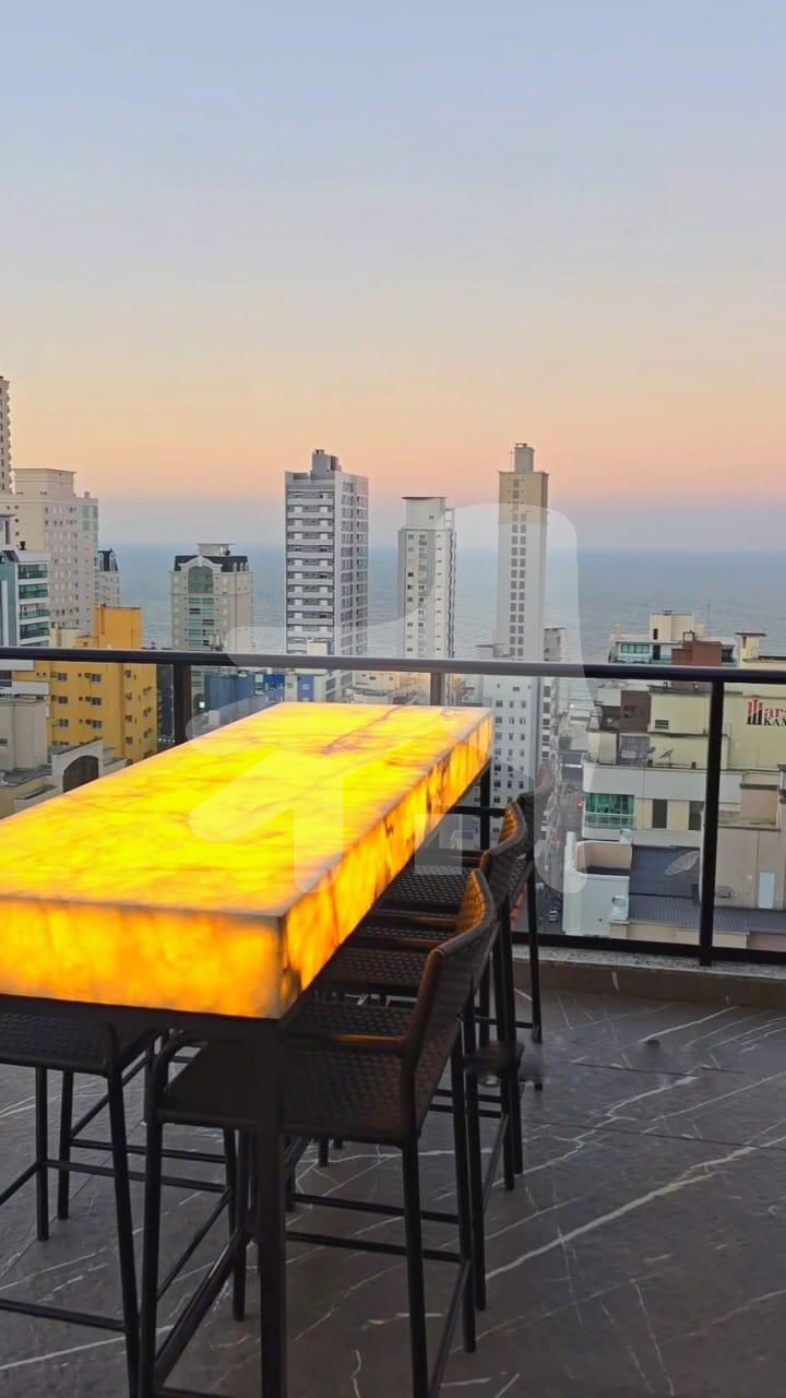 Apartamento 4 suítes para Venda no bairro Meia Praia em Itapema