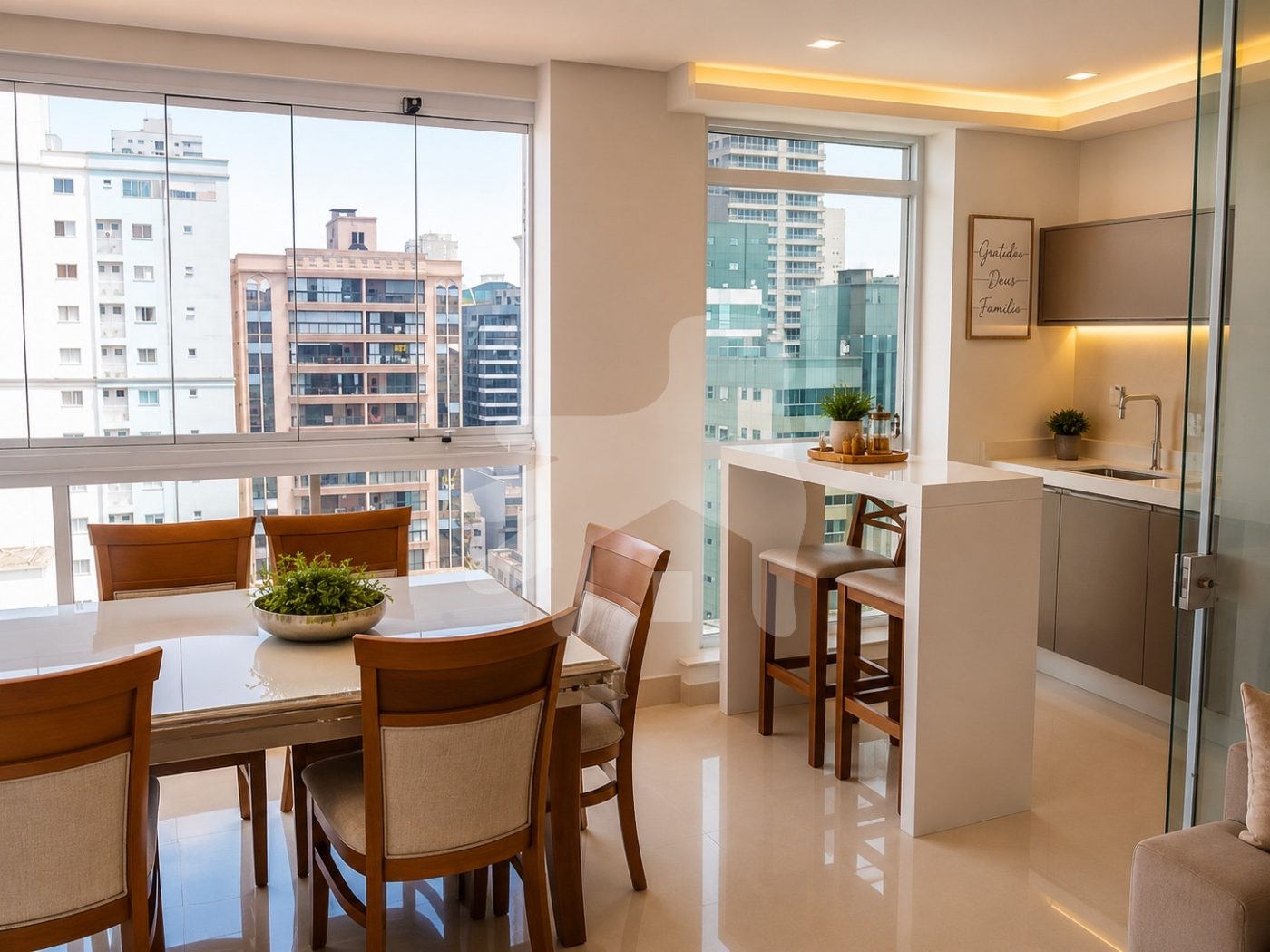 Apartamento 3 suítes para Venda no bairro Meia Praia em Itapema