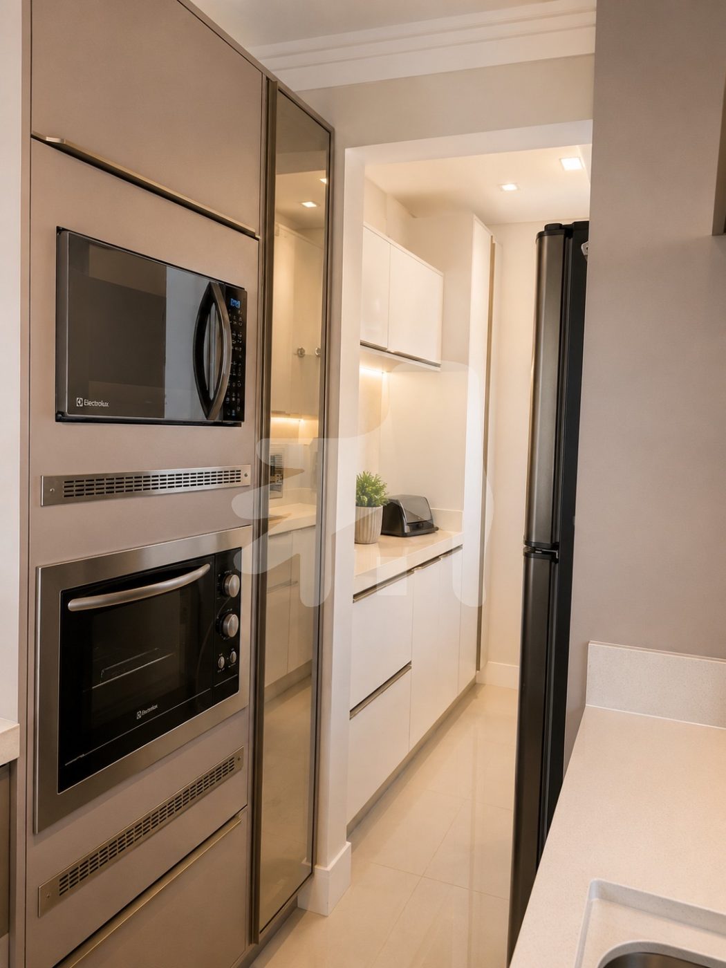 Apartamento 3 suítes para Venda no bairro Meia Praia em Itapema