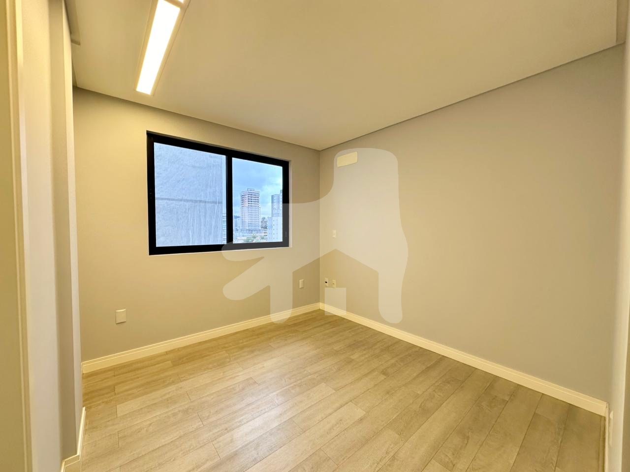 Apartamento 3 quartos para Venda no bairro Meia Praia em Itapema