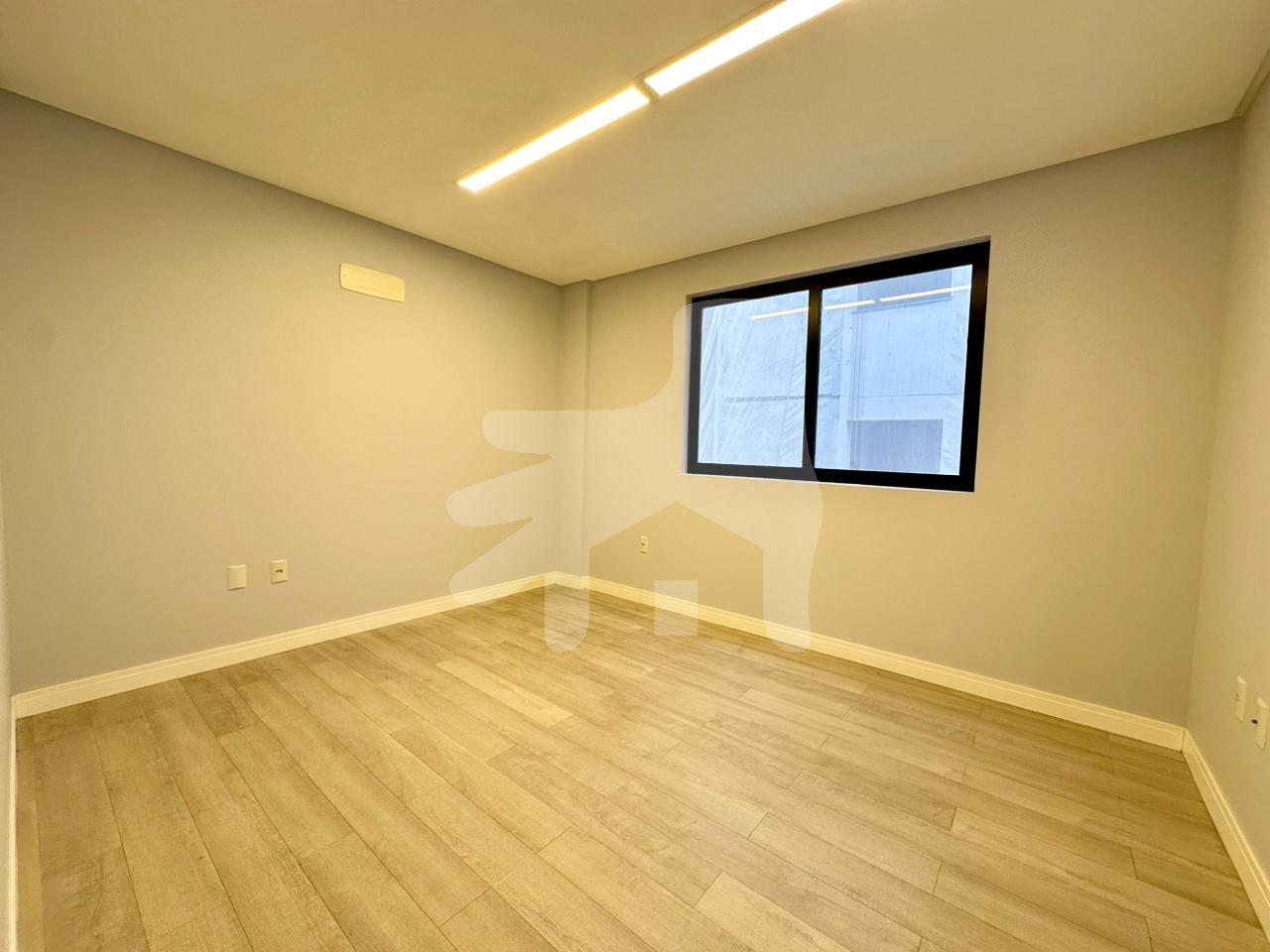 Apartamento 3 quartos para Venda no bairro Meia Praia em Itapema