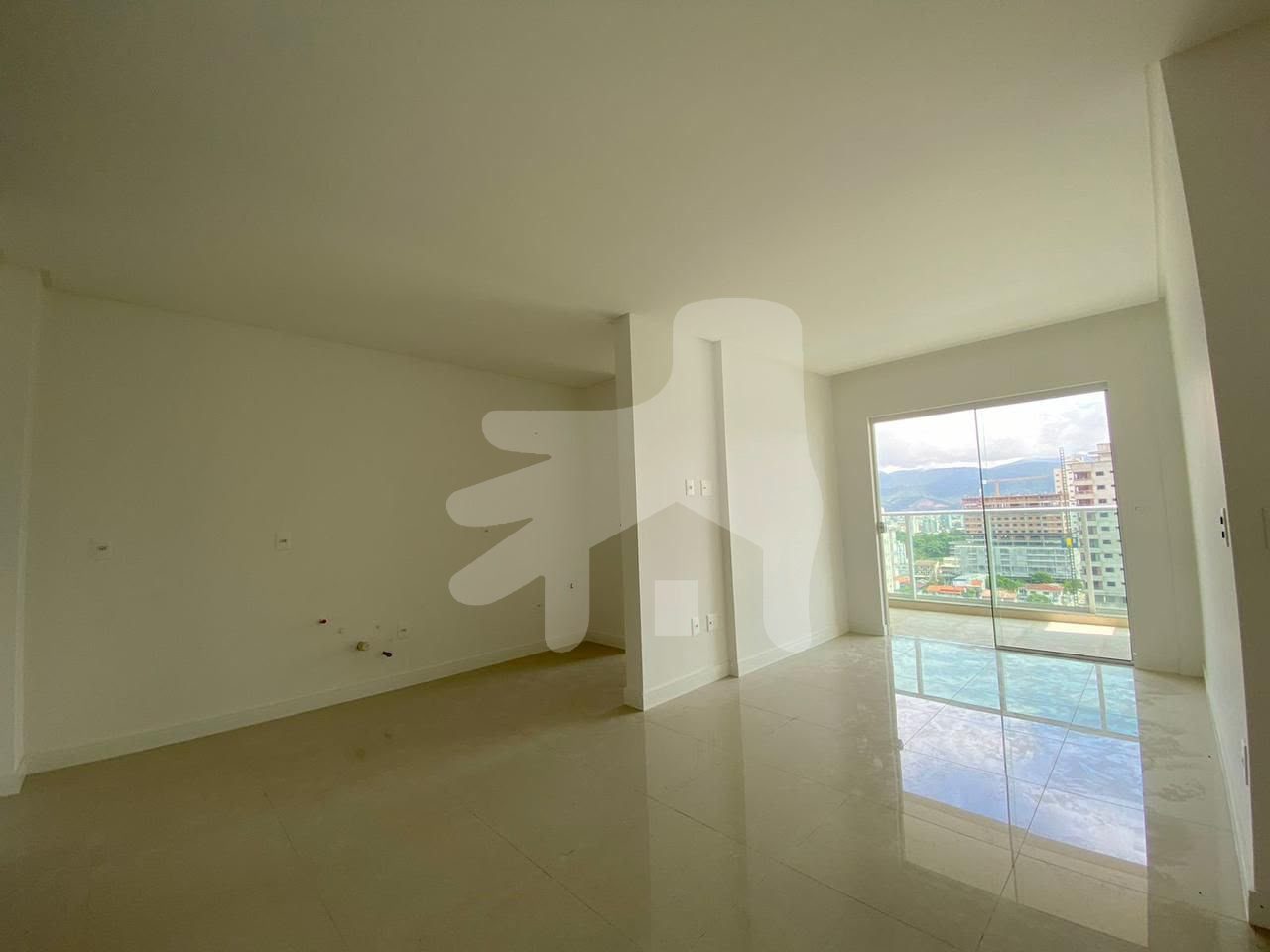 Apartamento para Venda no bairro Meia Praia em Itapema