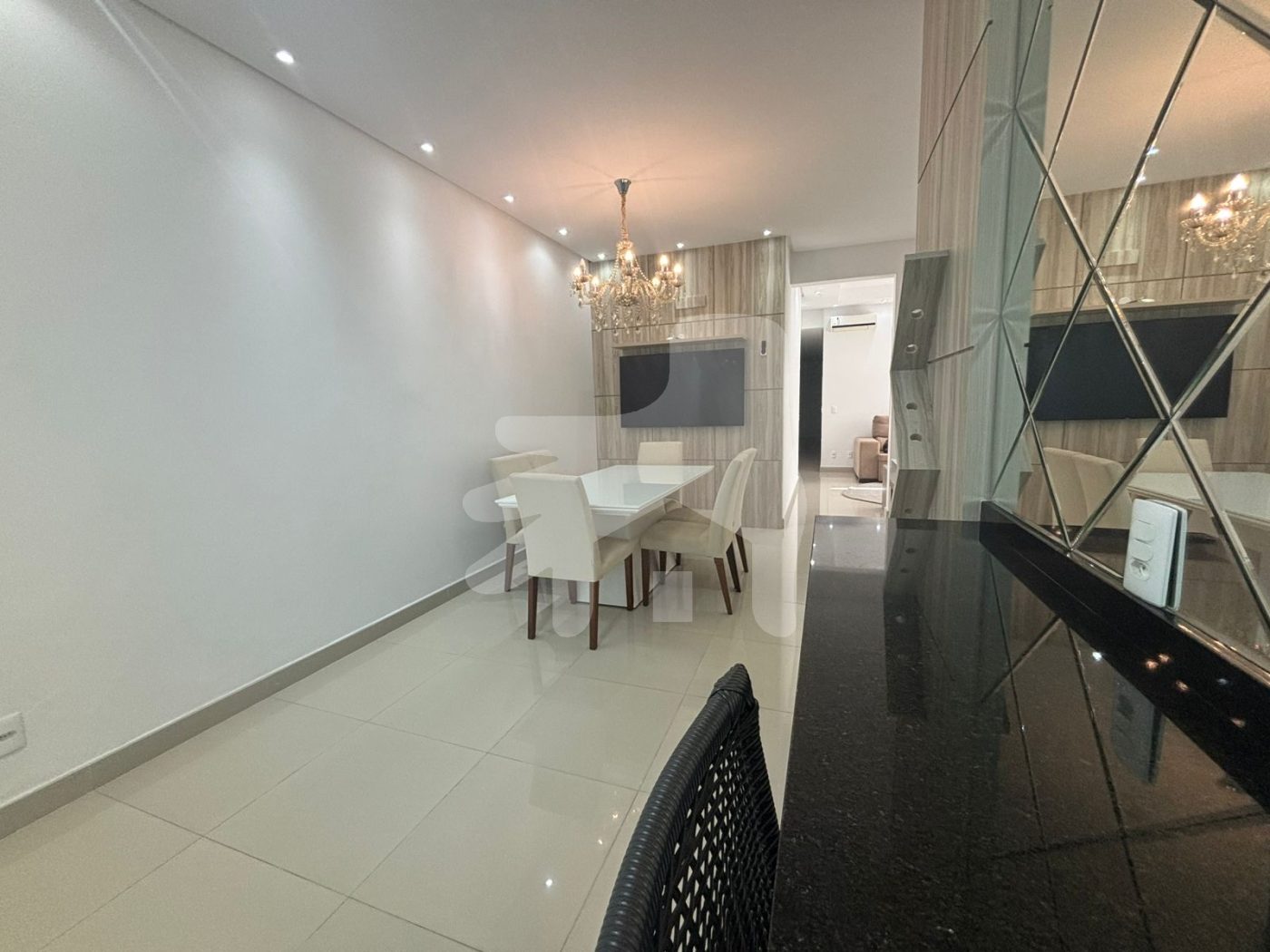 Apartamento 3 suítes para Venda no bairro Meia Praia em Itapema