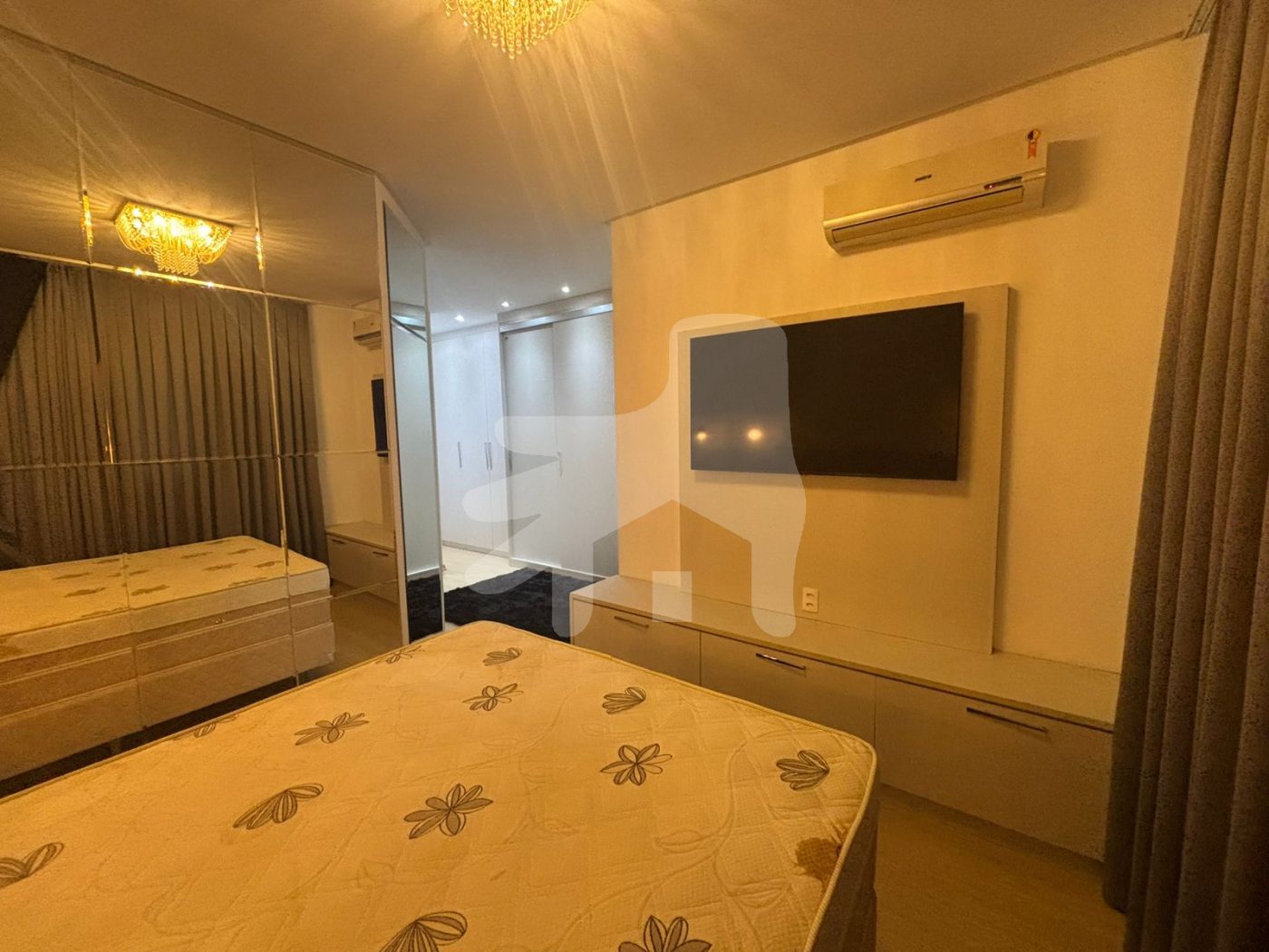 Apartamento 3 suítes para Venda no bairro Meia Praia em Itapema