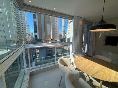 Apartamento 3 suítes para Venda no bairro Meia Praia em Itapema