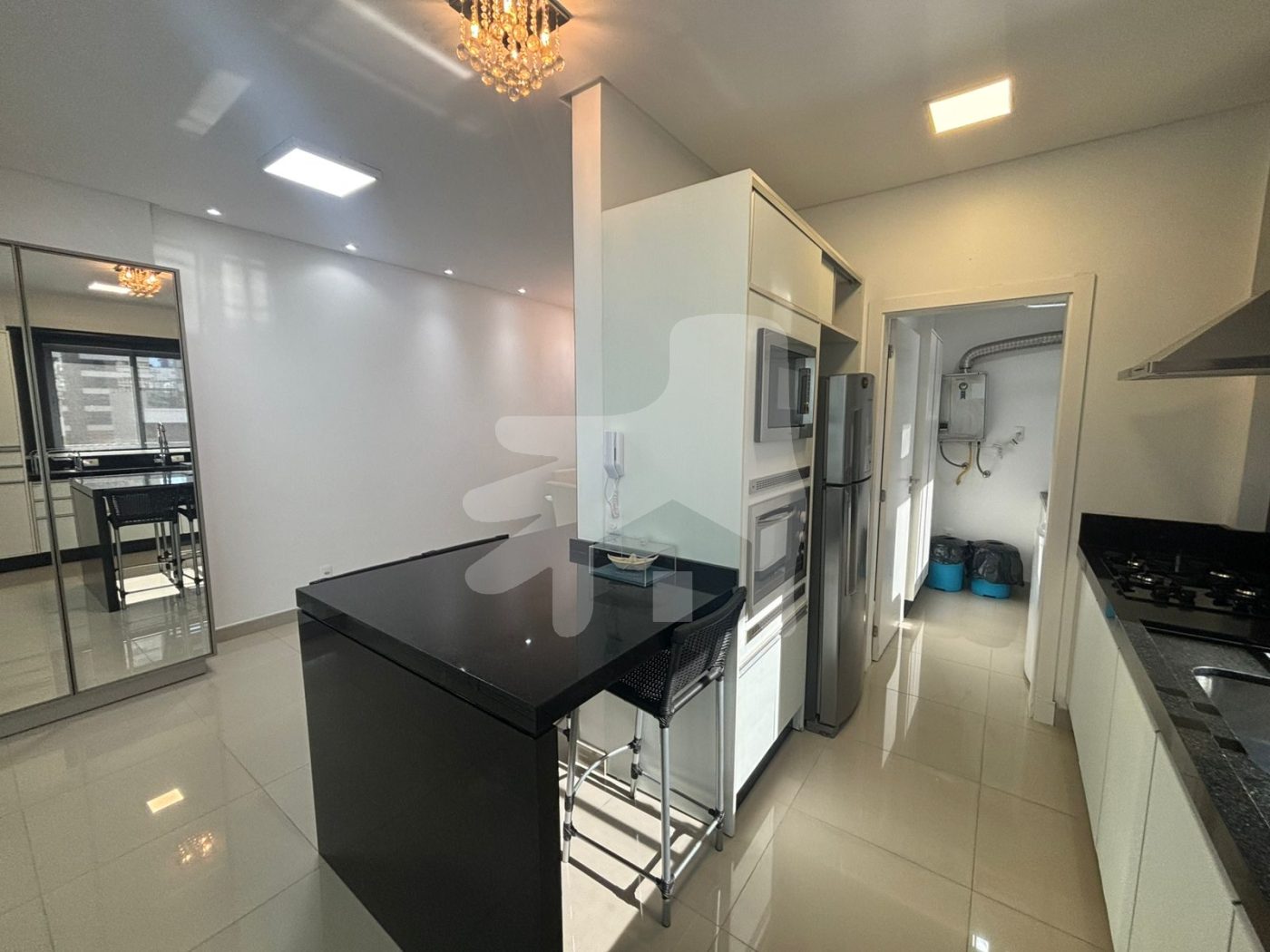 Apartamento 3 suítes para Venda no bairro Meia Praia em Itapema