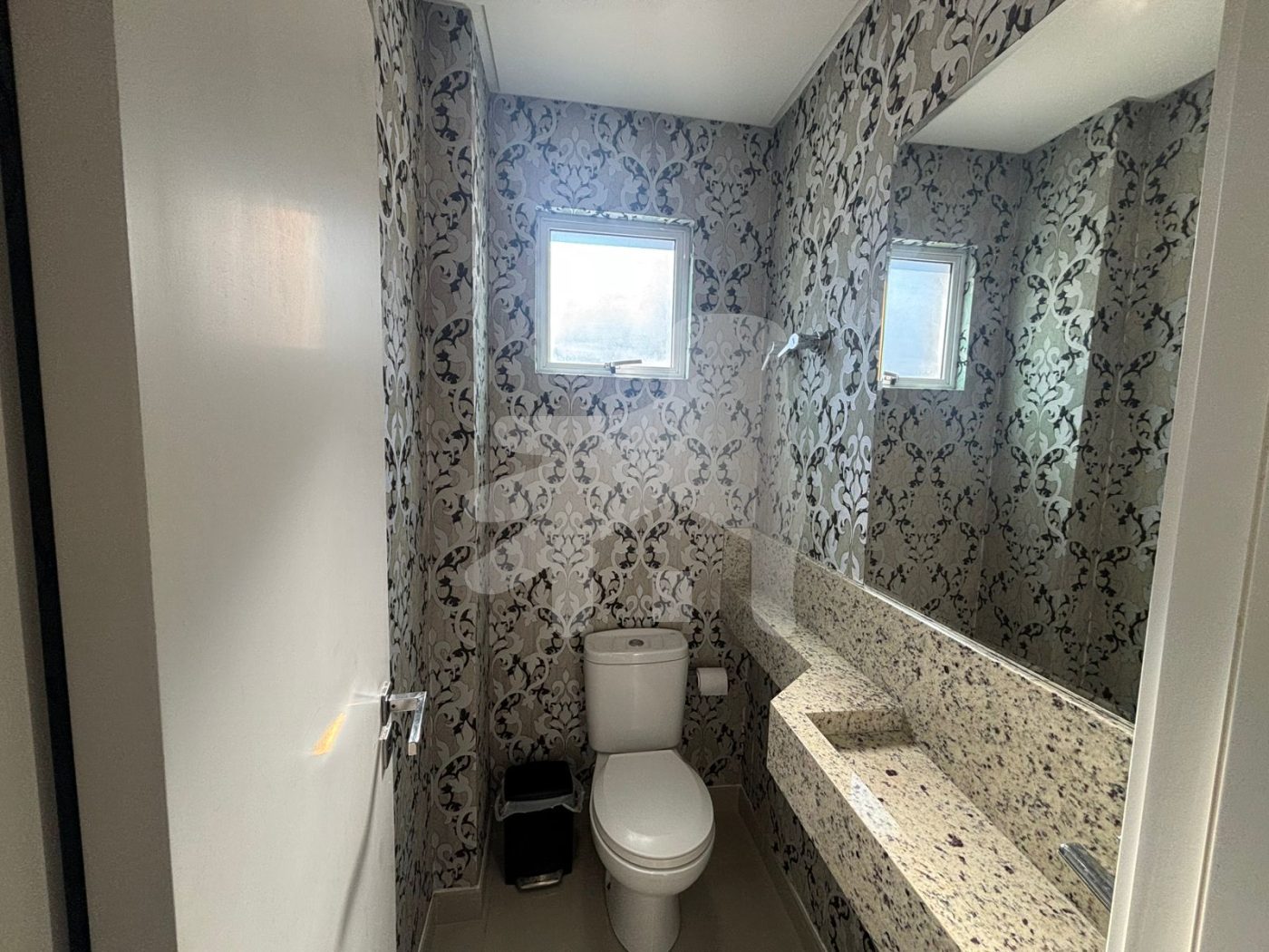 Apartamento 3 suítes para Venda no bairro Meia Praia em Itapema
