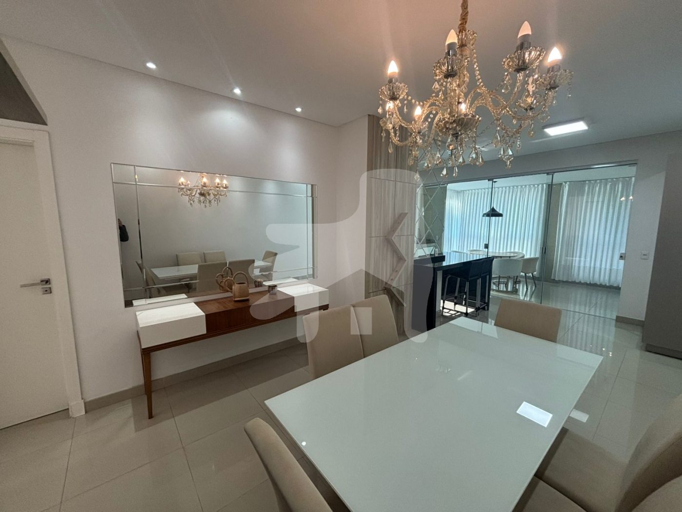 Apartamento 3 suítes para Venda no bairro Meia Praia em Itapema