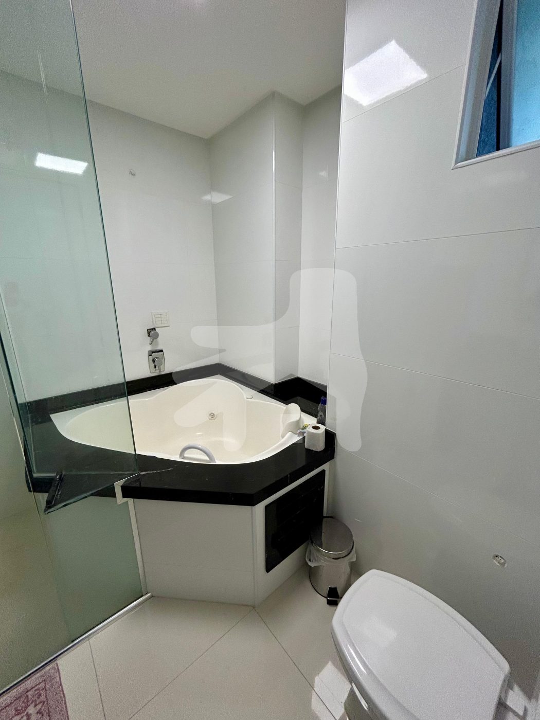 Apartamento 4 suítes para Venda no bairro Meia Praia em Itapema