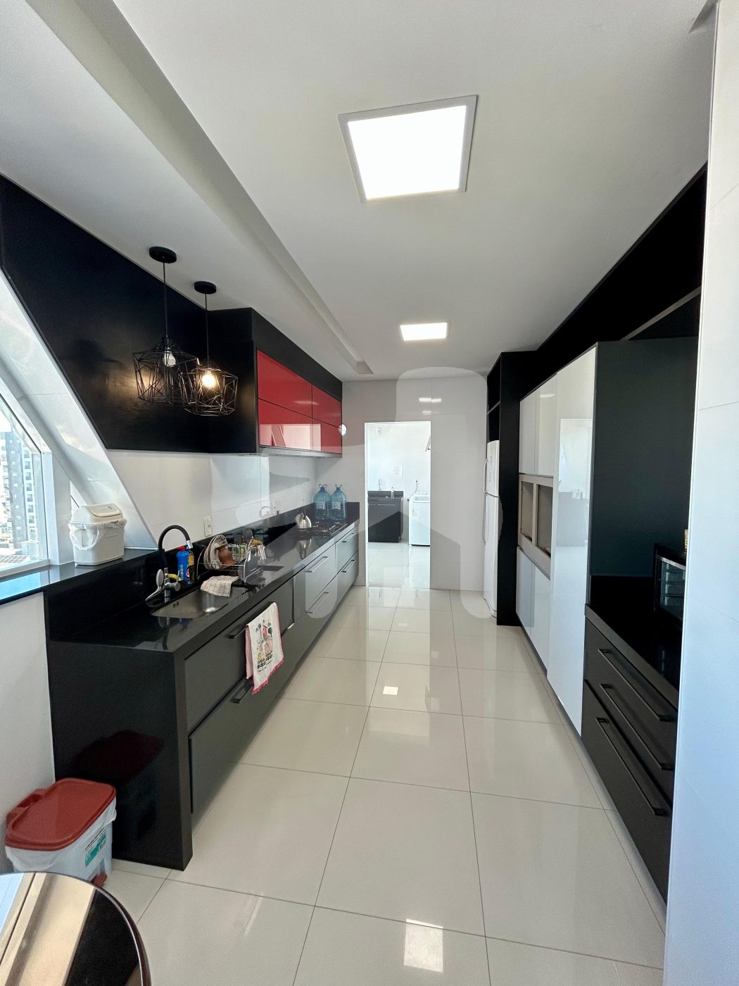 Apartamento 4 suítes para Venda no bairro Meia Praia em Itapema