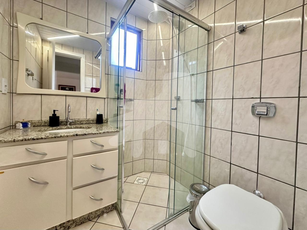 Apartamento 3 quartos para Venda no bairro Meia Praia em Itapema