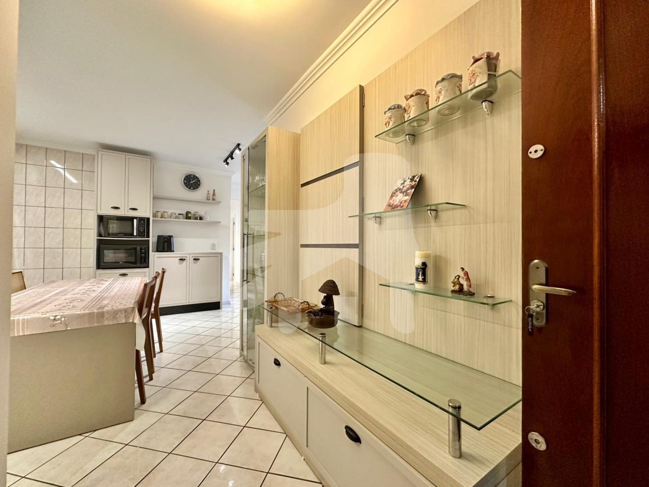 Apartamento 3 quartos para Venda no bairro Meia Praia em Itapema