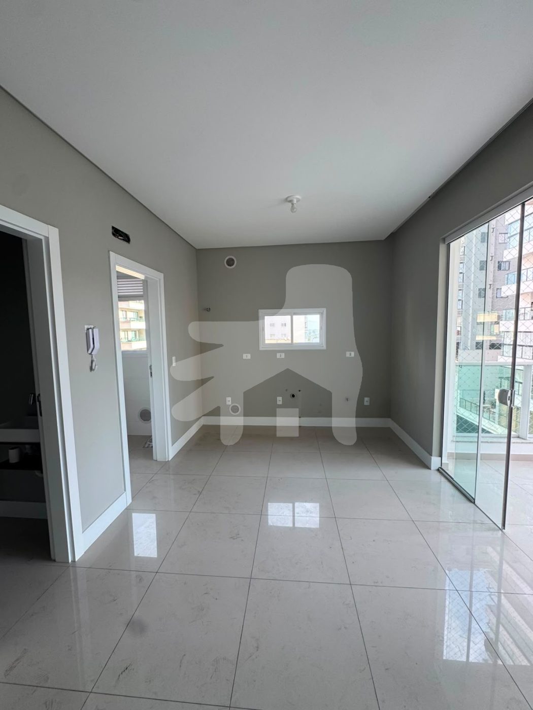 Apartamento 3 suítes para Venda no bairro Meia Praia em Itapema