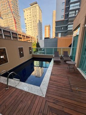 Apartamento 3 suítes para Venda no bairro Meia Praia em Itapema