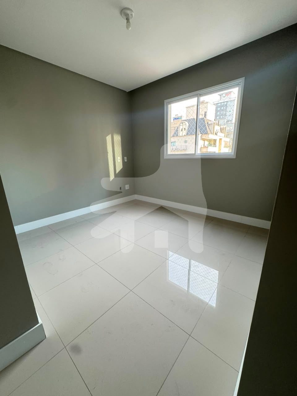 Apartamento 3 suítes para Venda no bairro Meia Praia em Itapema
