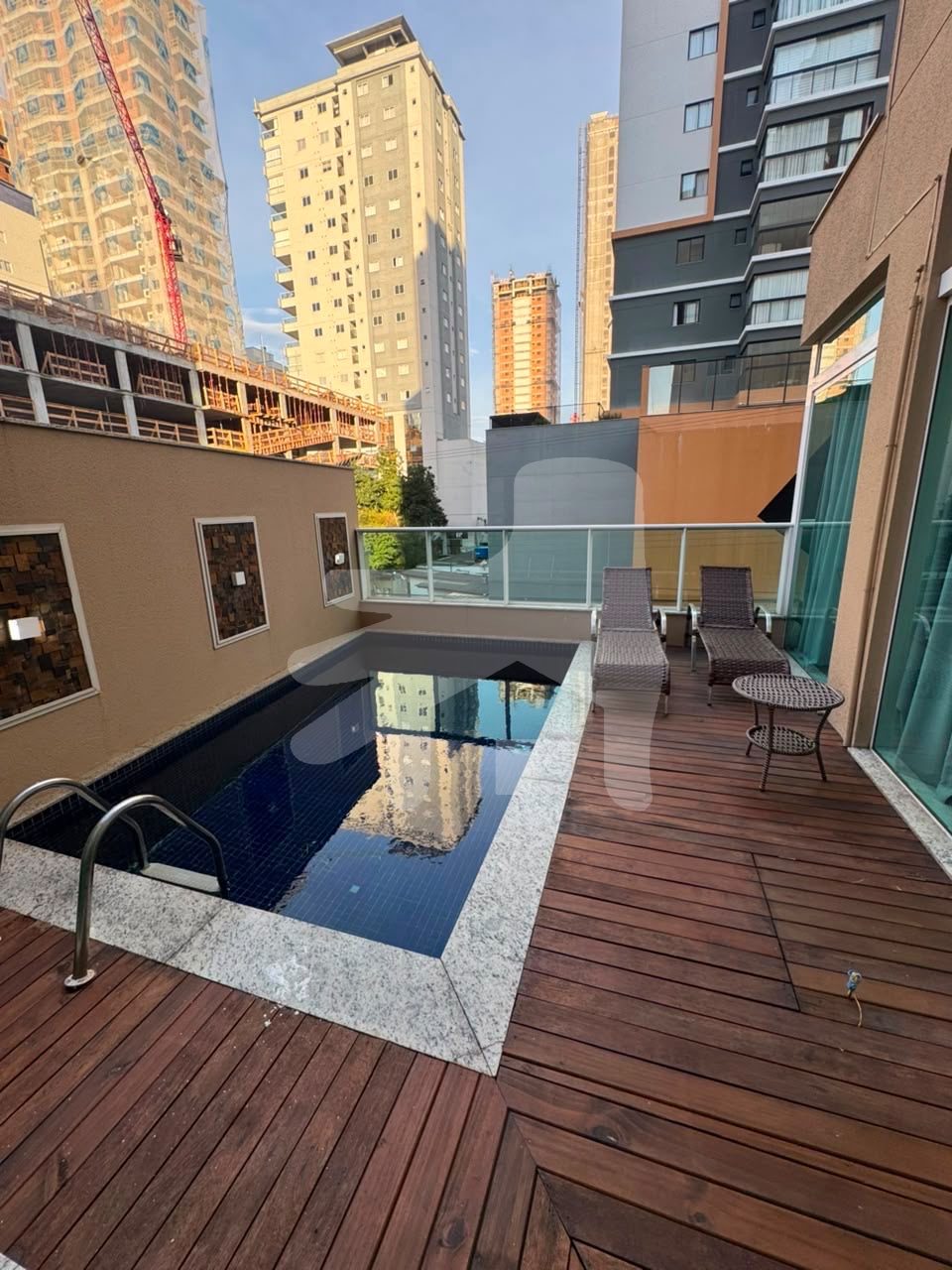 Apartamento 3 suítes para Venda no bairro Meia Praia em Itapema