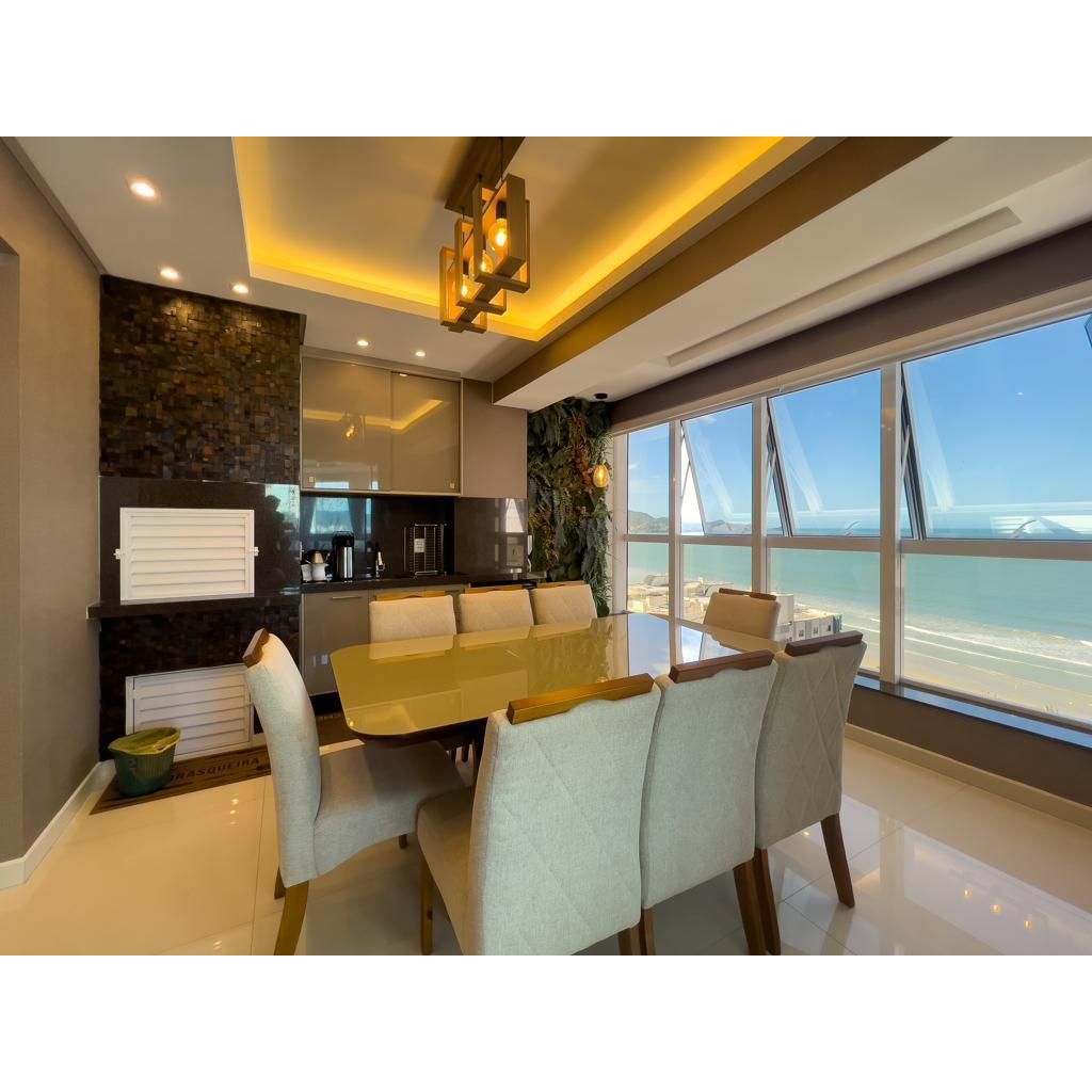 Lindo Apartamento Alto Padrão Frente a Avenida com Vista Mar Finamente Mobiliado